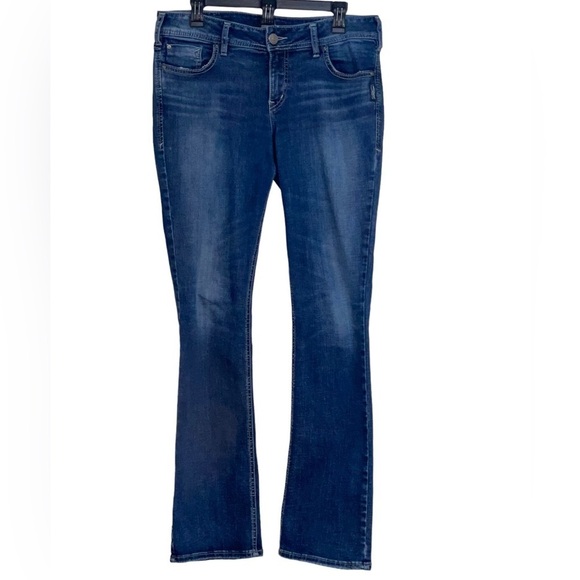 Silver Jeans Denim - Silver Elyse Slim bootcut jeans. Size 31 x 33 GUC